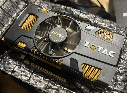 ZOTAC グラフィックボード GTX550 Ti 1GB DDR5 Dual DVI HDMI DP (ZT-50401-10L) Amazon | ZOTAC GeForce GTX 550 Ti 1GB GDDR5 PCI Express 2.0