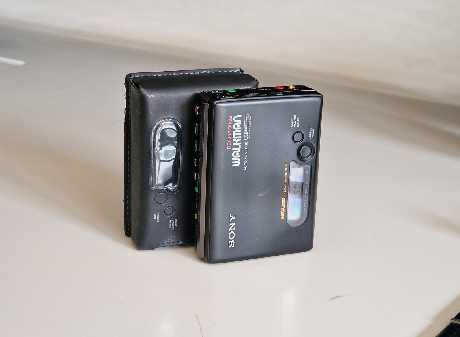 VINTAGE 1990's SONY WM-GX51 Recording WALKMAN RADIO CASSETTE