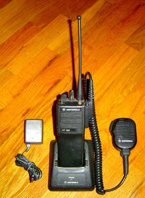 Motorola HT1000 VHF 136-174HMZ Handheld Two-Way Radio WIith charger Mic. Buy it now for 64.99