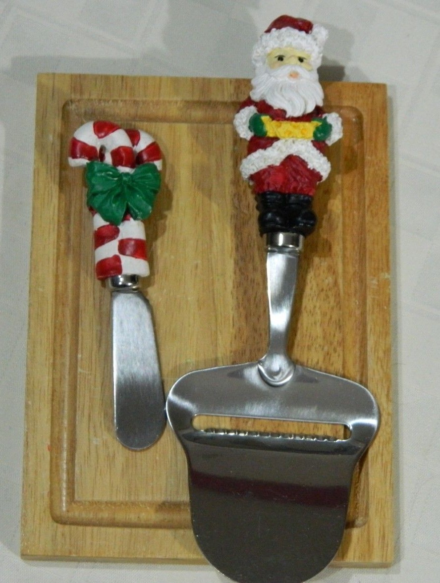 Boston Warehouse ~ Tray Set Christmas Butter Cheese Spreader Resin