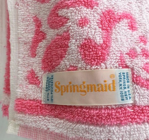 (2) Vtg TOWELs Springmaid pink & white floral - Reversible  25 X 46. NOS