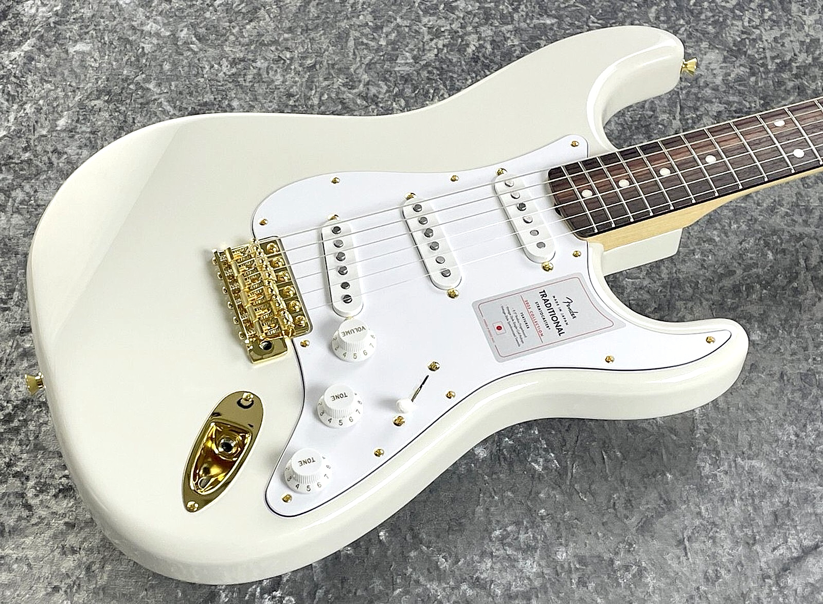 ギター Fender Traditional 60s Stratocaster s-l400.jpg