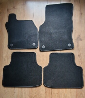 GENUINE NEW Octavia Mk3 2013 On  Floor Carpet Mat Set 5E2863011 