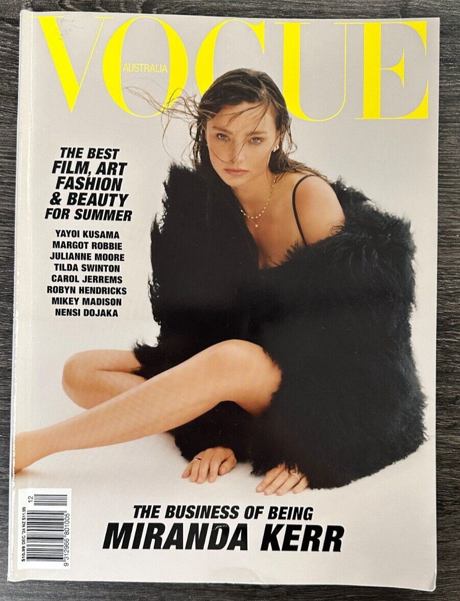 女性情報誌 Vogue Australia Magazine December 2021 Vogue Australia December 2021 Cover (Vogue Australia)