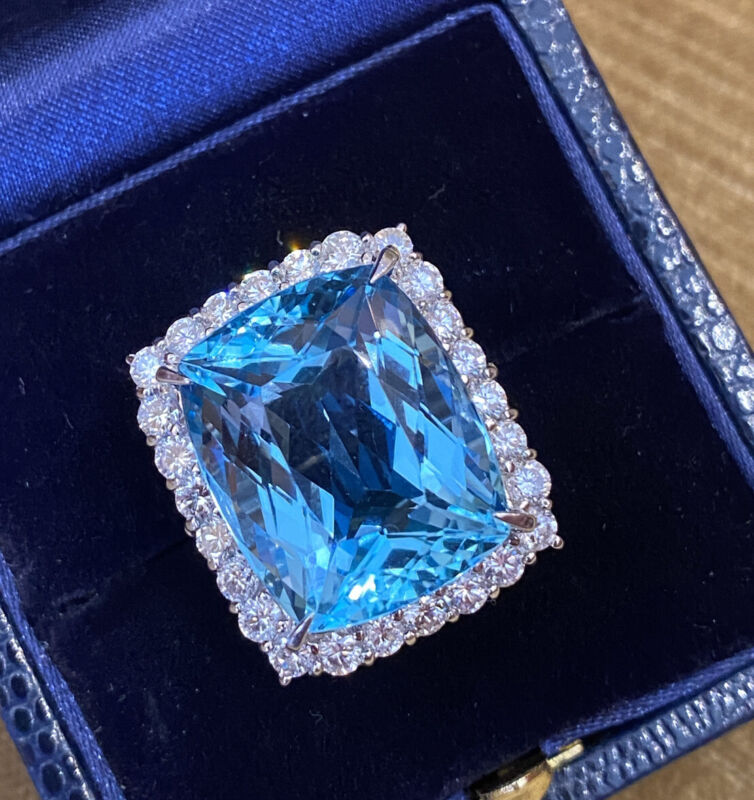 Gia 25.47 Ct Aquamarine And Diamond Ring In Platinum - Hm2371rn