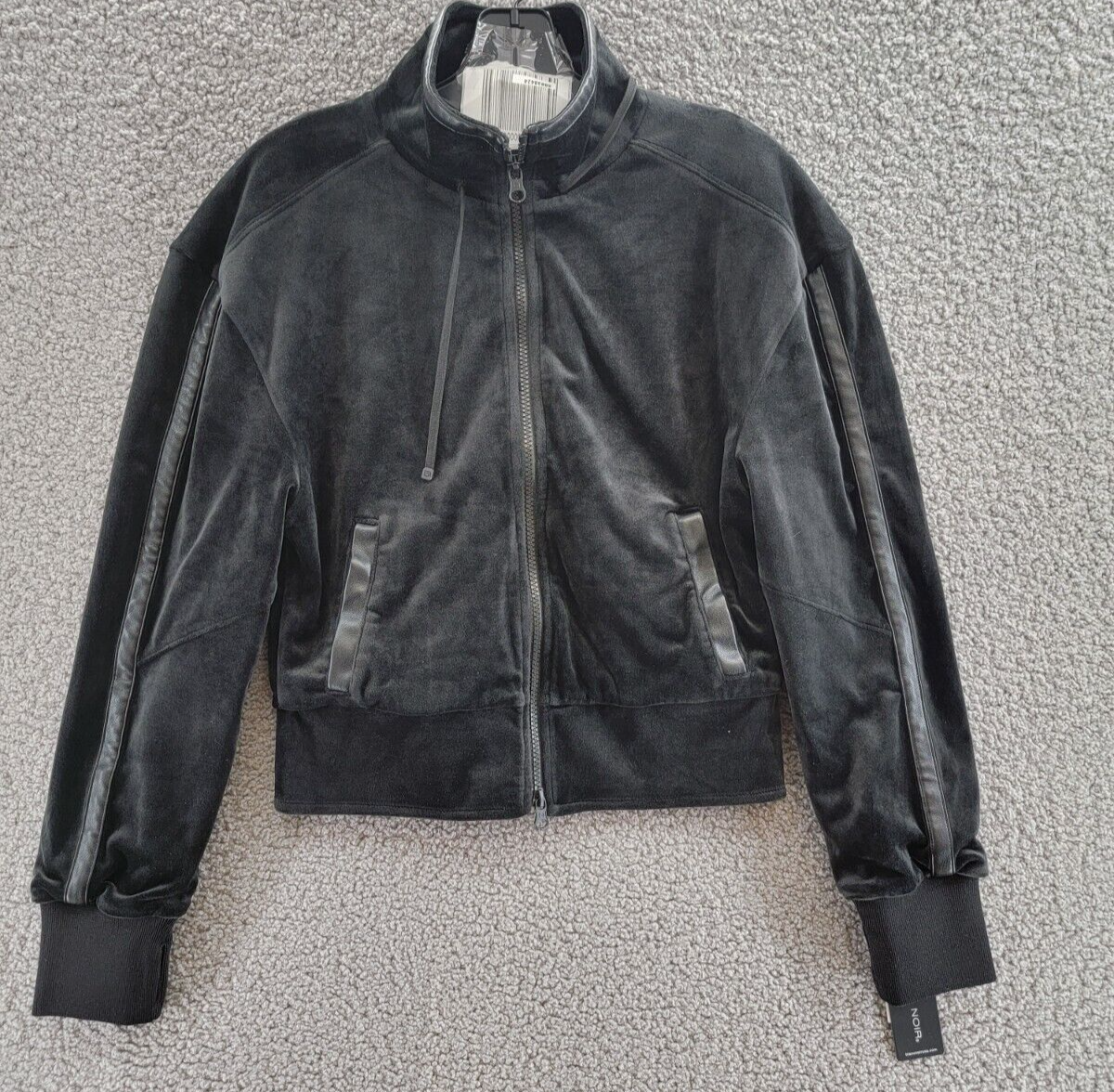 BLANC NOIR Sporty Velour Jacket Women's XS Black Thumbholes Ruched Back L/S - Picture 2 of 17