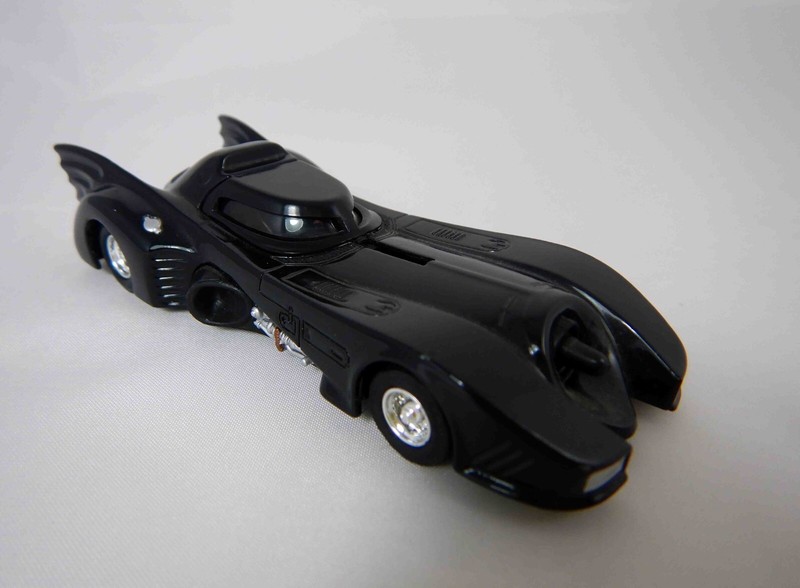 Hot Wheels 1/50 BATMAN 1989 Movie Batmobile Keaton & Batman