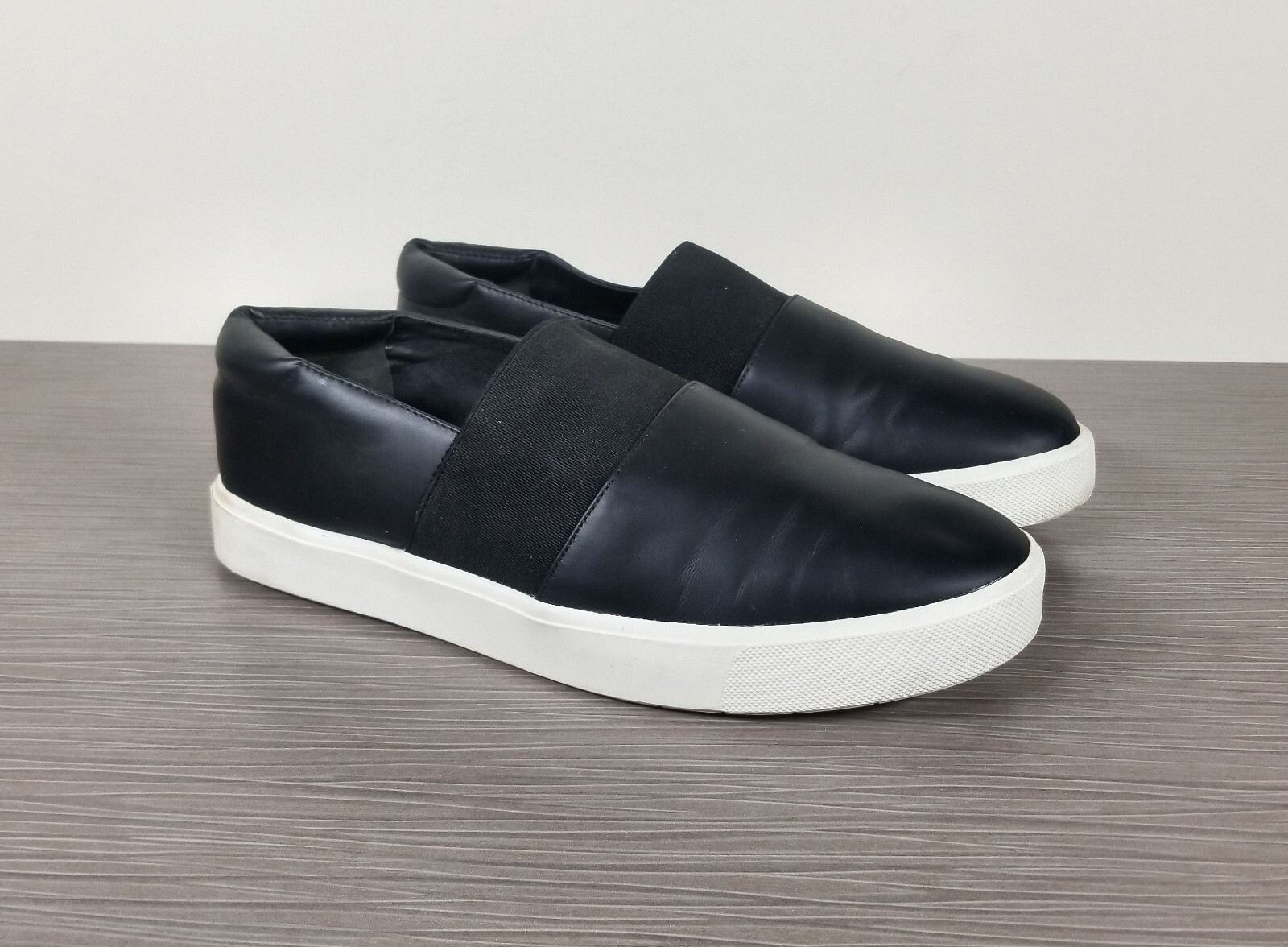 Vince Corbin Slip-on Sneaker, Black Leather, Womens Size 6.5 M / 36.5