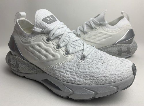 Under Armor HOVR Phantom【初代モデル】 A Vintage Spin on the UA HOVR Phantom