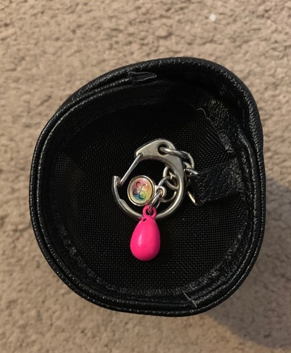 2 New - beautyblender original makeup sponge & Beautyblender travel case