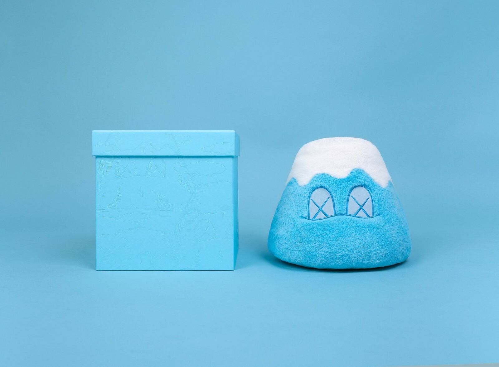 『Kaws Holiday Japan Mount Fuji Plush 』 KAWS - Holiday JAPAN Mount Fuji Plush, 2019 – TOY TOKYO