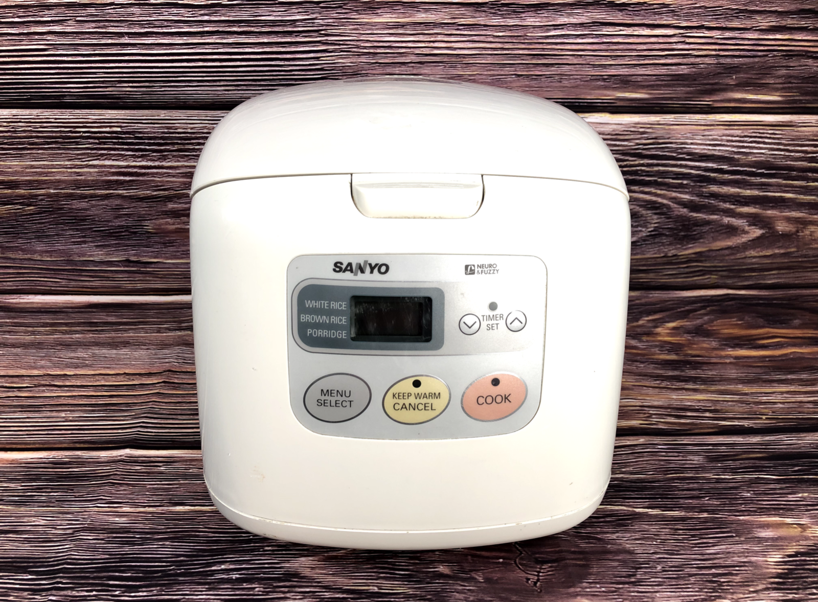 SANYO NEURO & FUZZY ELECTRONIC  RICE COOK/WARMER 5CUP ECJ-5205SN
