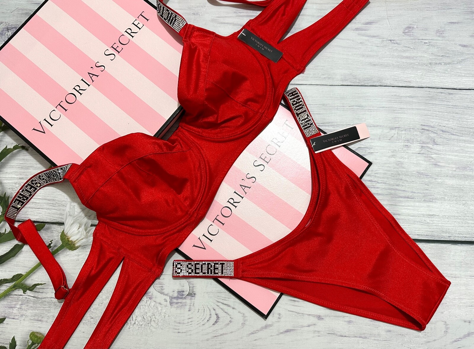 Victorias Secret Wicked без подкладки на косточках со стразами Shine Strap SWIM SET Red