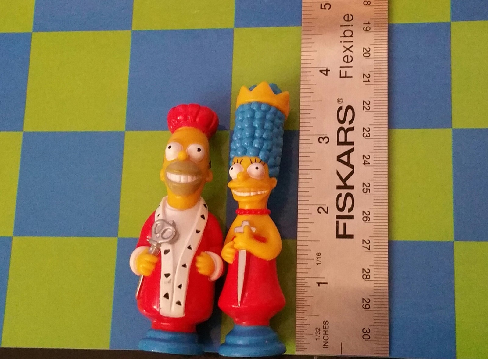 The Simpsons 3-D Chess Set Complete - Fox Show - Now A Disney Attraction !