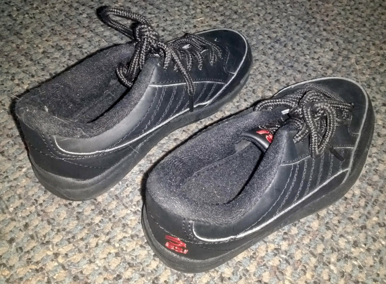 BSI Youth Bowling Shoes Size 12/13 Black Used Child Boy Girl