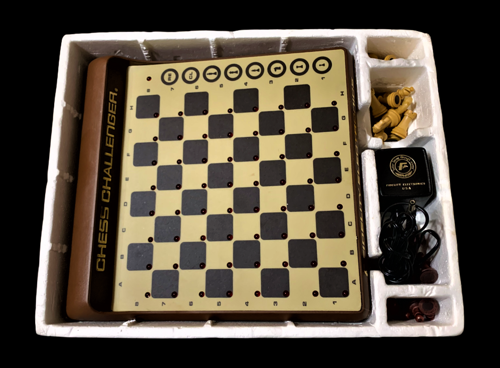 Купить Электронные шахматы и шашки Fidelity Electronics Sensory Chess ...