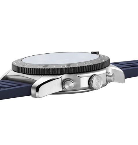 Pre-owned Luminox Pacific Diver Xs.3143 Chrono 44mm Blue Rubber Steel Quartz Men's Watch