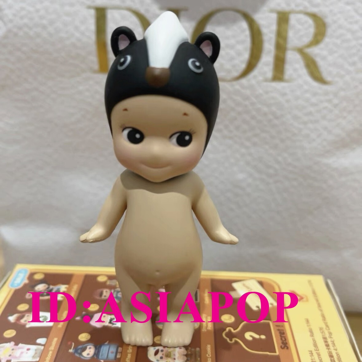 Authentic Sonny Angel Animal series 2 Skunk mini figure