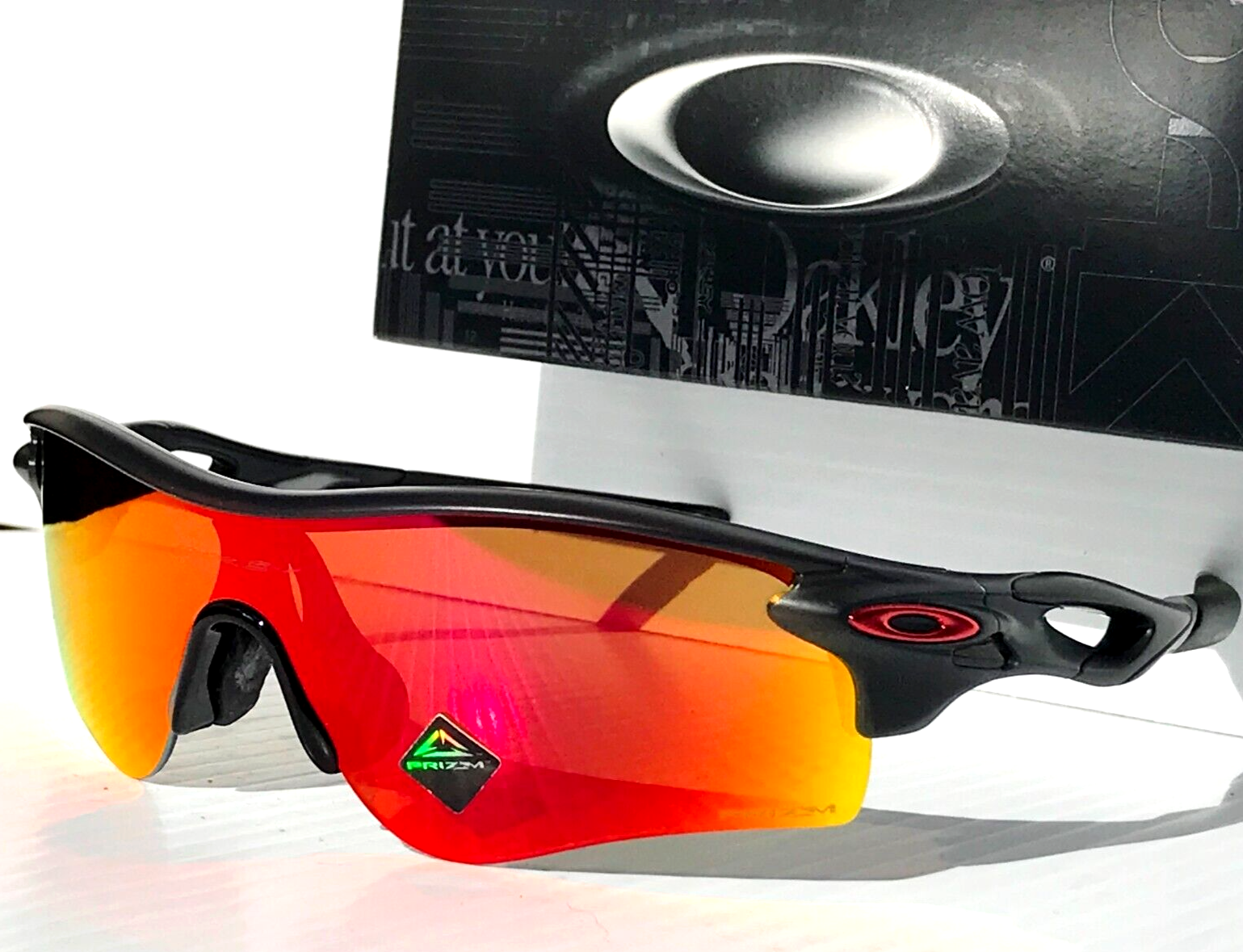 Oakley - Bruja　OAKLEY　オークリー　RADARLOCKPATH NEW Oakley RADARLOCK PATH Matte Black Ink PRIZM Ruby Lens