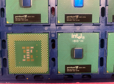 Vintage but NEW Intel  Pentium  III 800 MHz RB80526PZ800256 sl4cd Socket 370