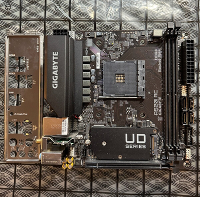 Gigabyte store a520i ac