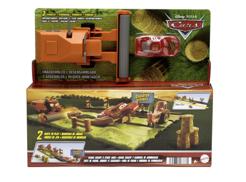 マテルカーズ FRANK ESCAPE AND STUNT RACE Amazon.com: Mattel Disney and Pixar Cars Playset with 3 Toy