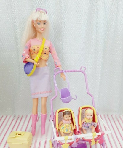 2001 Barbie & Krissy Stroll 'n Play Set mit Zwillingen Twins + Buggy +Zubehör