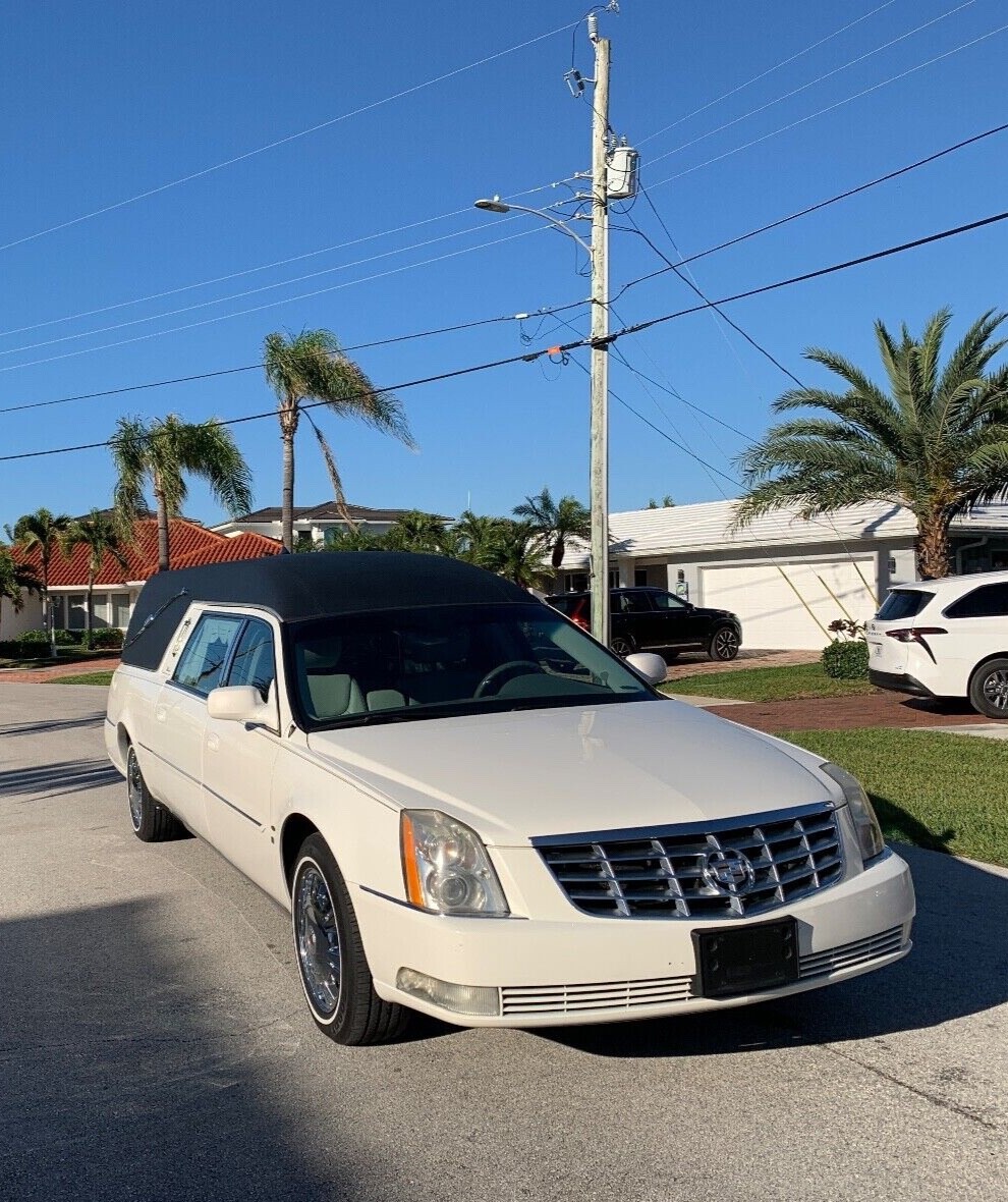 Owner 2010 CADILLAC Hearse”EAGLE ULTIMATE