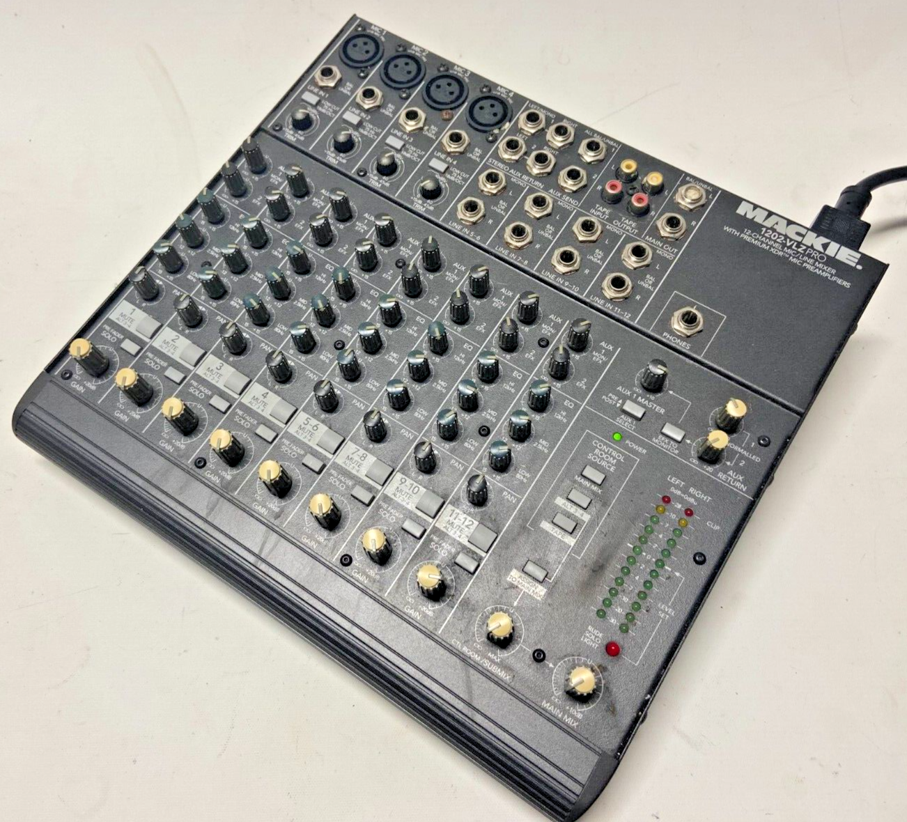 ◇MACKIE アナログミキサー 1202-VLZPRO マッキー 通電可◇25-1-K193