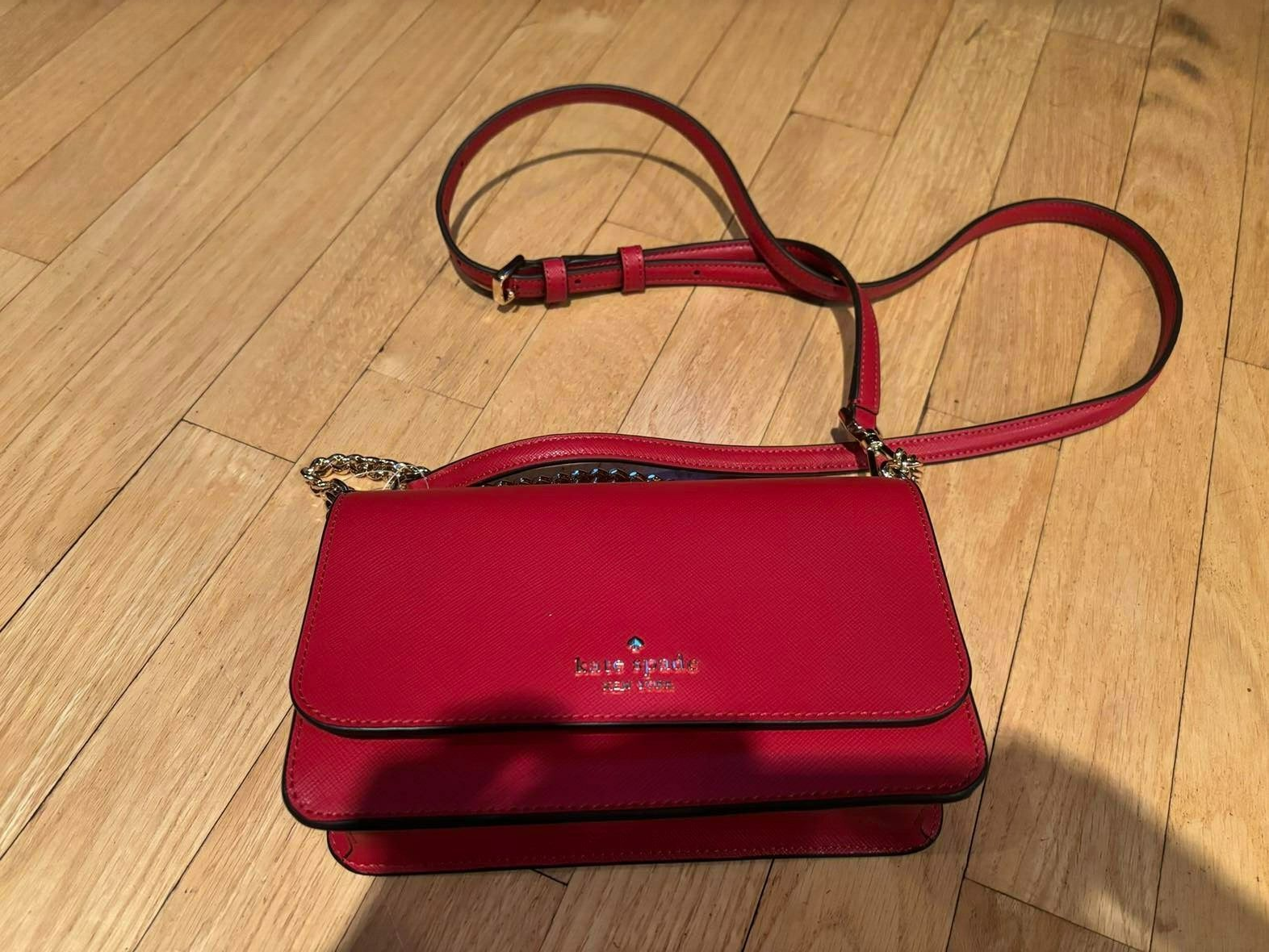 KATE SPADE ボックスマディソン穴あきスモールリストレット マディソン ハート スタッズ スモール L-ジップ ウォレット