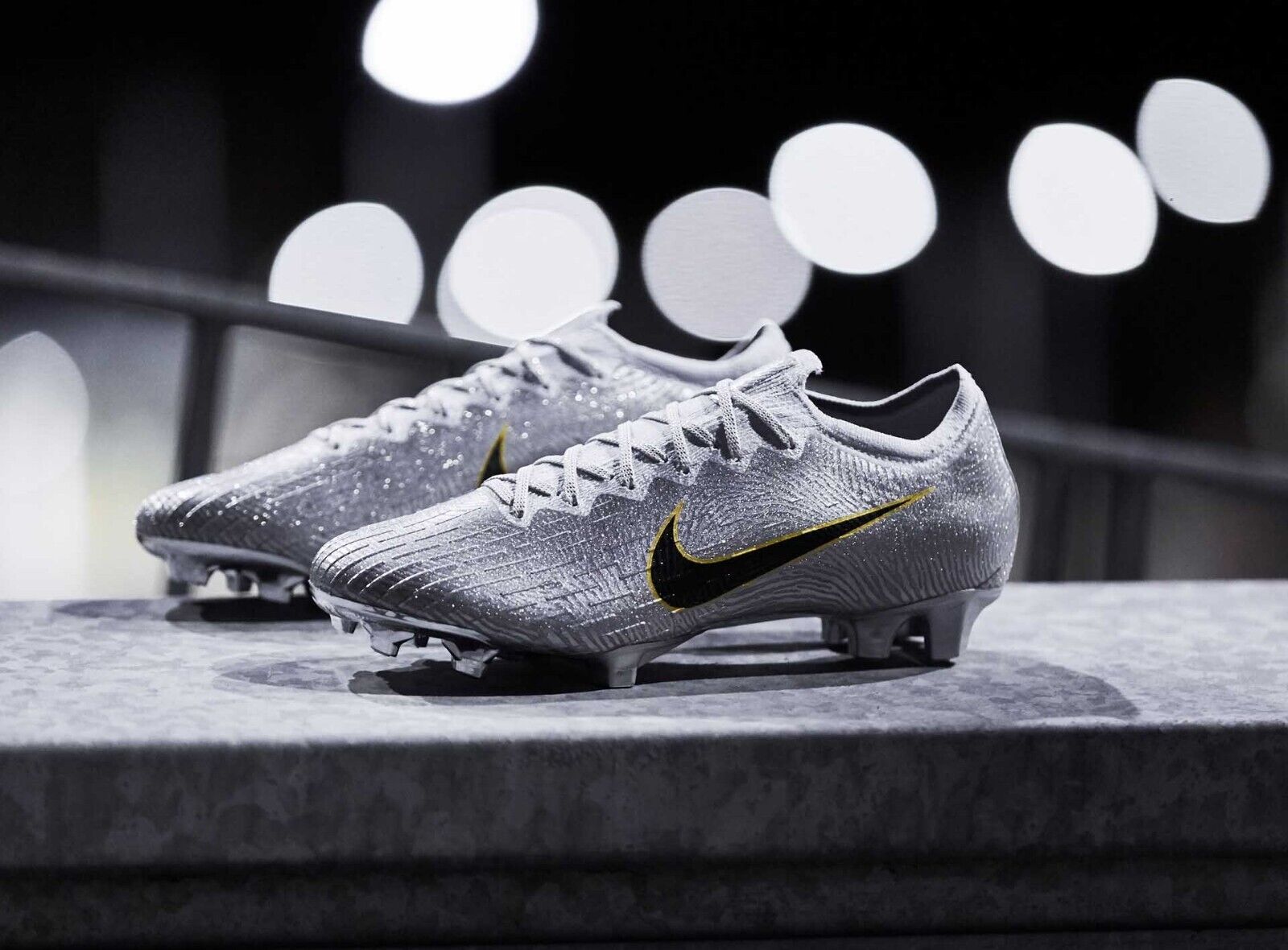 Nike Mercurial Vapor 12 XII Elite SE FG Golden Touch Ronaldo Nike Mercurial Vapor 12 XII Elite SE FG Golden Touch Ronaldo