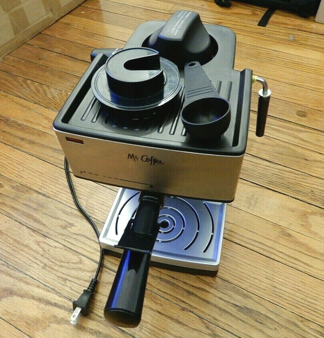 Mr Coffee ECM160 Steam Espresso Machine 4 Cup Frother