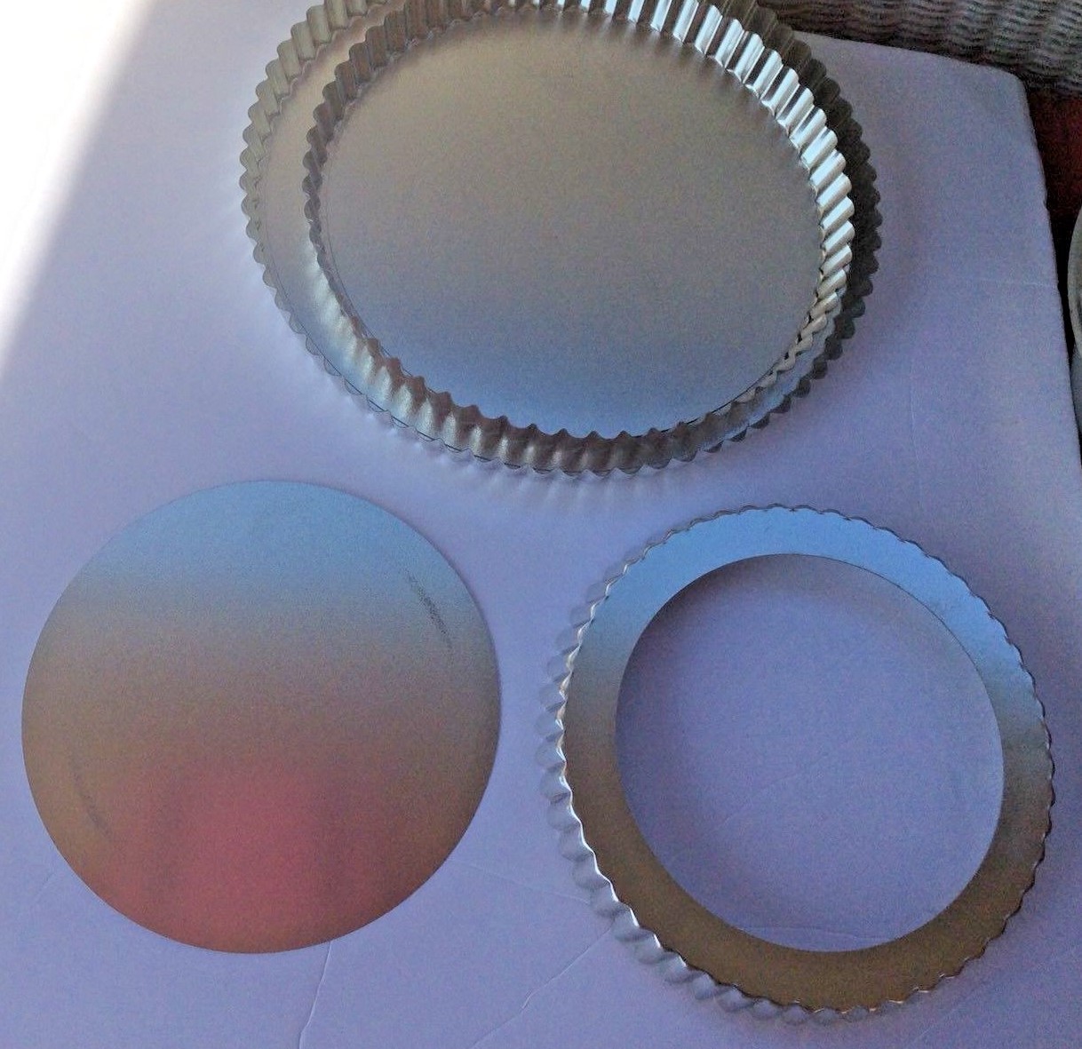 Set of 3 Quiche Pans Original Box - Cooks Tools            C