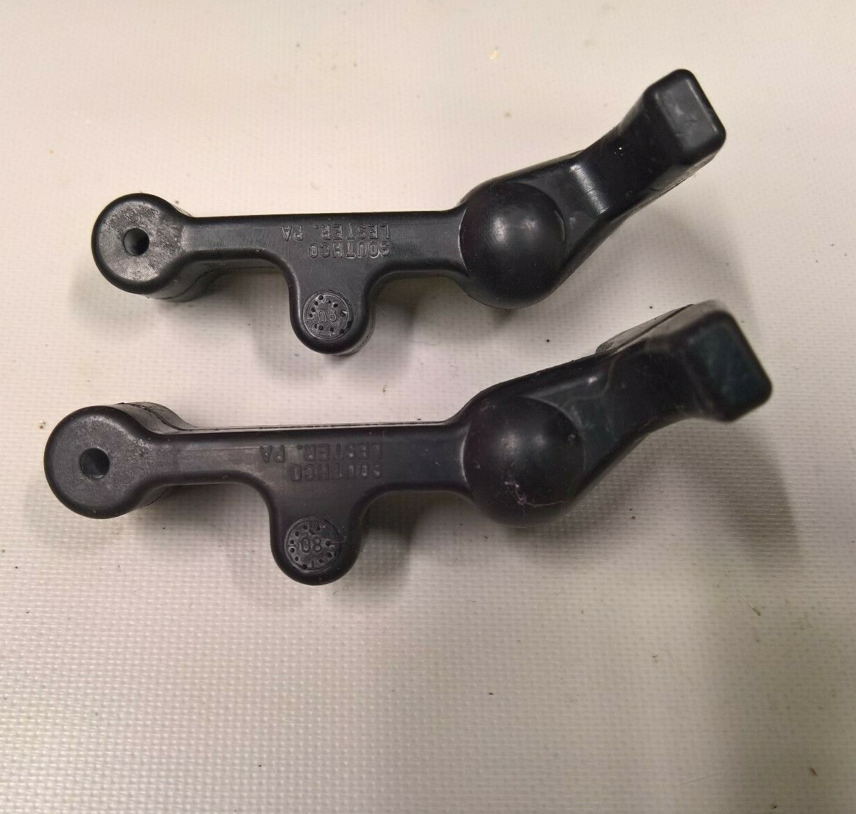 (2)Southco 37 Draw Latch Pull Type T handle Boat Marine EMPD Rubber USA Gun