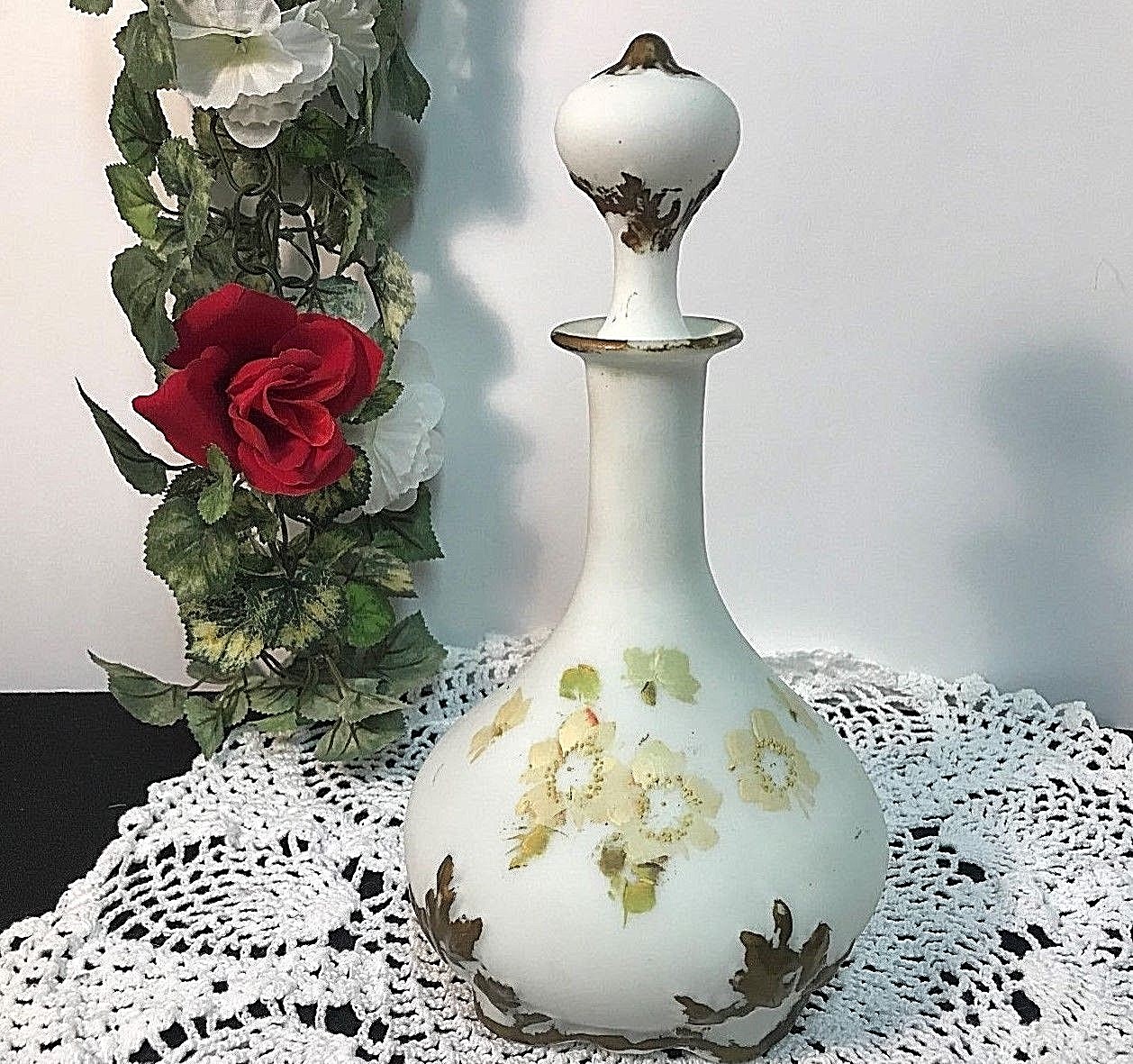ANTIQUE Victorian Hand Blown Glass Decanter Barber's Cologne Bottle w Stopper