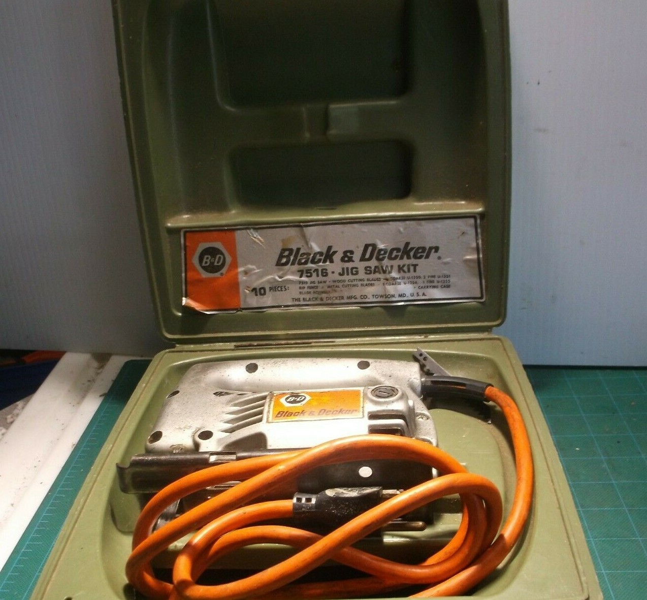 ダークシャドウ ブラック sサイズ Black & Decker #7516 Jig Saw With Case | eBay