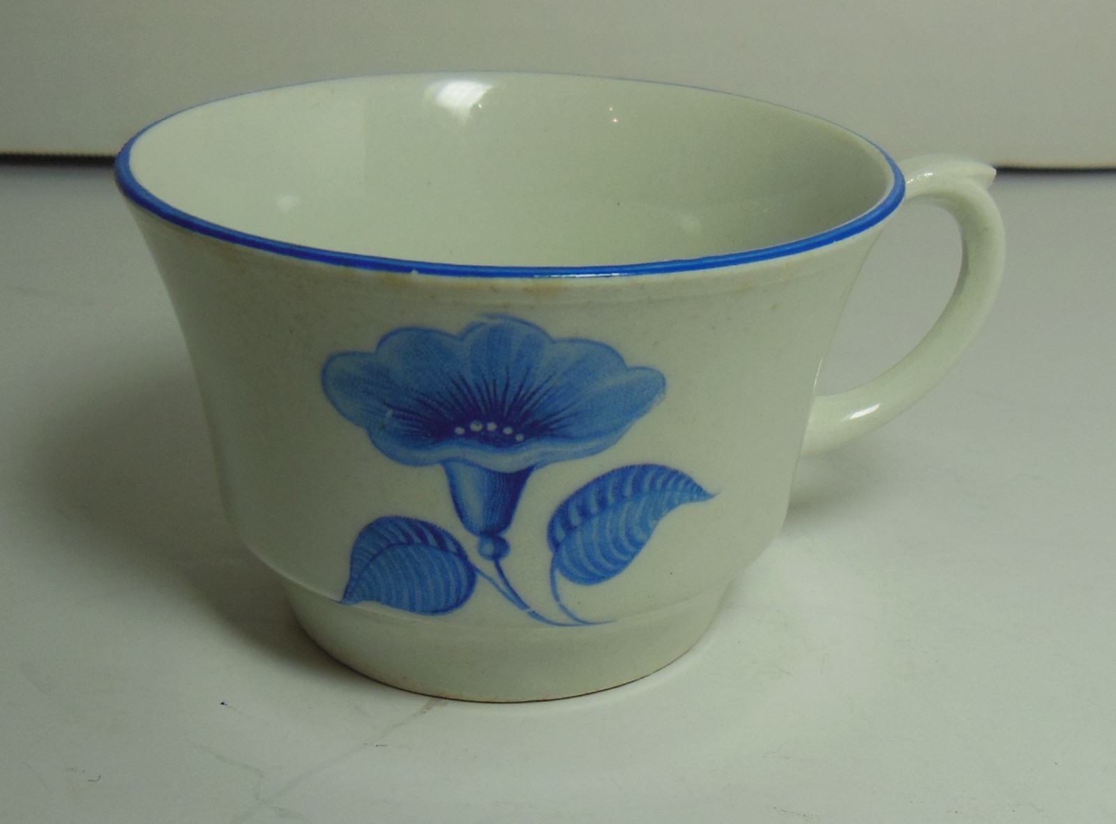 Arabia Finland Soumi White w/ Blue Flowers