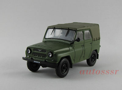 【レア】ソ連製のミニカー UAZ 452B箱付き(1/43スケール) レア】ソ連製のミニカー UAZ 452B箱付き(1/43スケール)