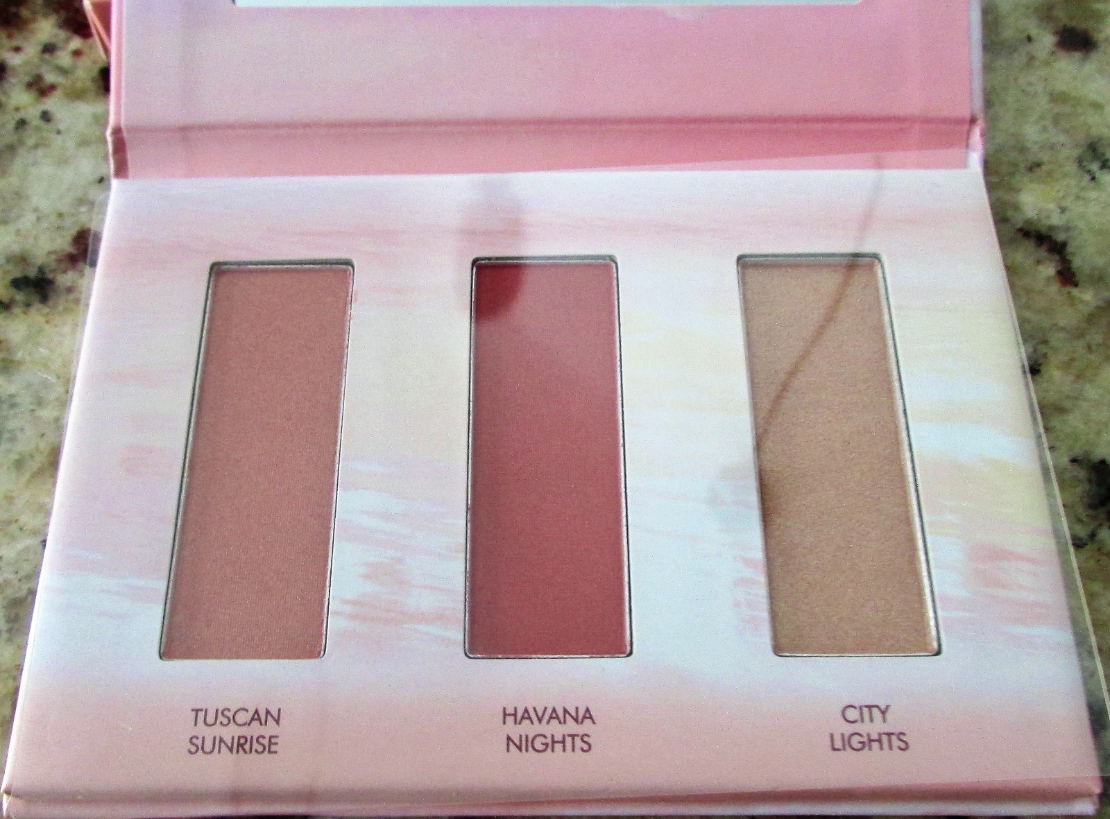 Wander Beauty Wanderess Dusk to Dawn Blush & Highlighter Palette