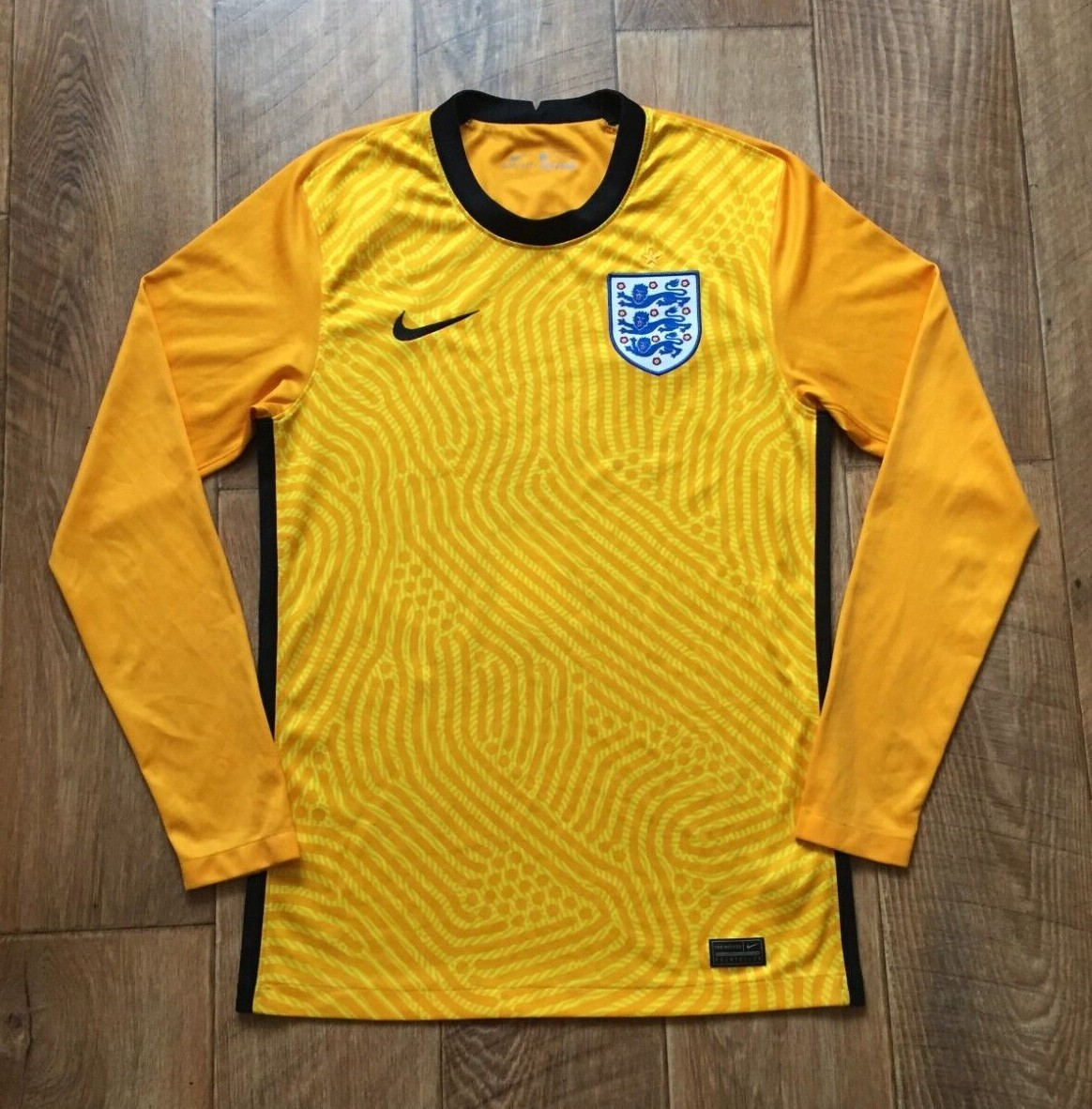 Nike GKサッカーウェアセット イエロー グレー 美品　L寸　No.21 Nike GKサッカーウェアセット イエロー グレー 美品 L寸 No.21