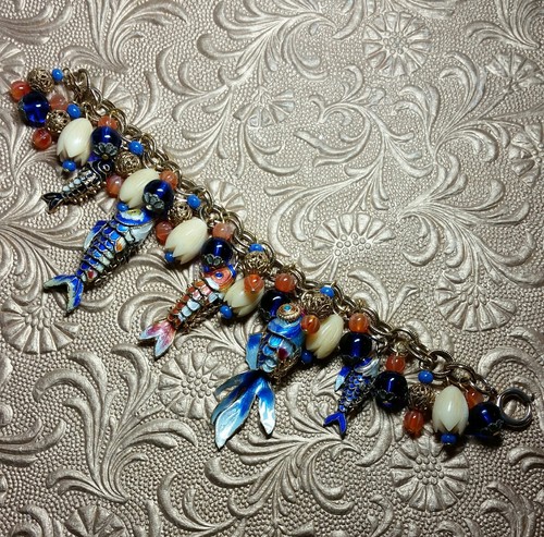 Vintage Chinese Articulated Enamel Fish Carnelian Bead Loaded Charm Bracelet