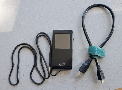 Creative Zen Neeon 2 MP3 Player 1GB Black Blue  DAP-FL0038 Neon
