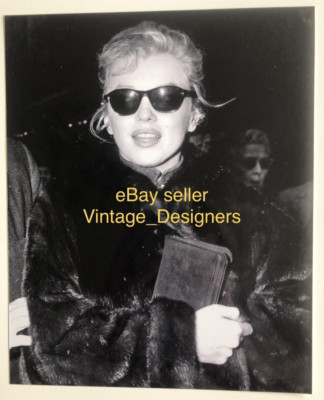 Marilyn Monroe Candid Photo 10 x 8 with sunglasses fur coat in disguise rare