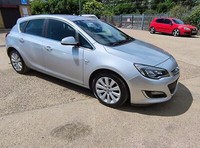 2014 Vauxhall Astra 1.6i 16V SE 5dr HATCHBACK Petrol Manual