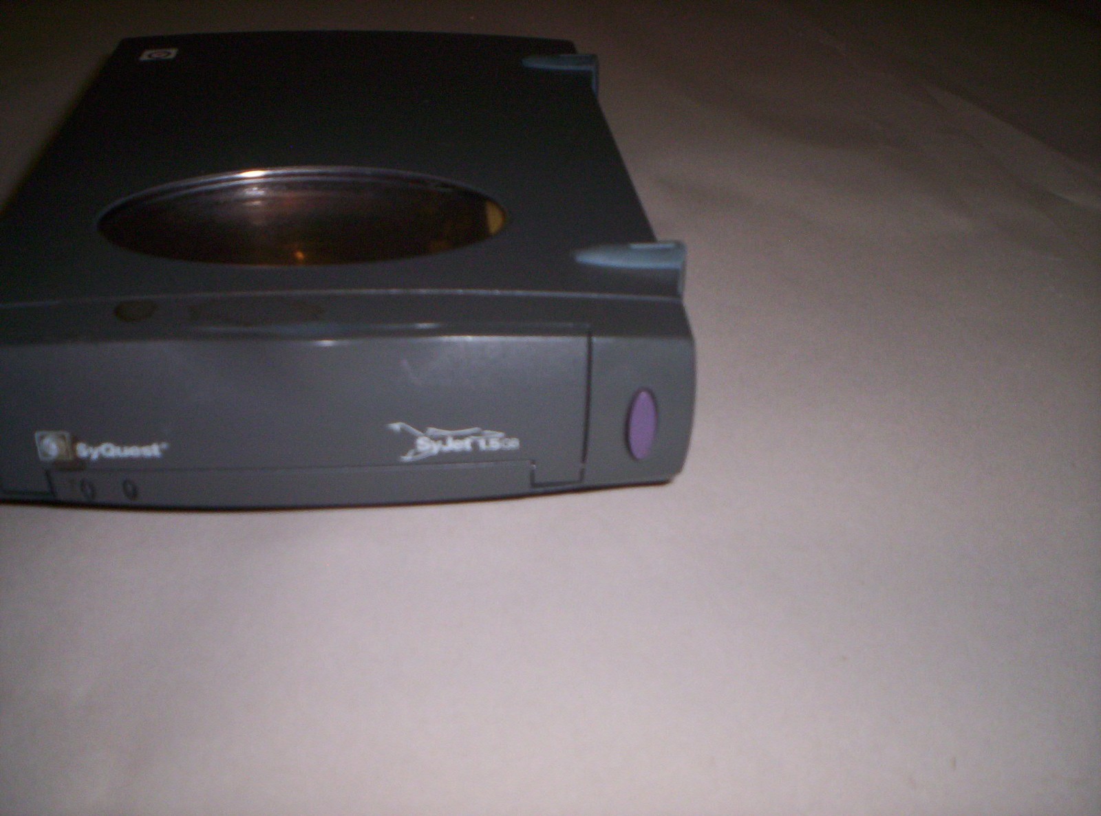 Syquest SyJet 1.5 GB External SCSI Drive SYJET1SE 1.5GB NO CABLES