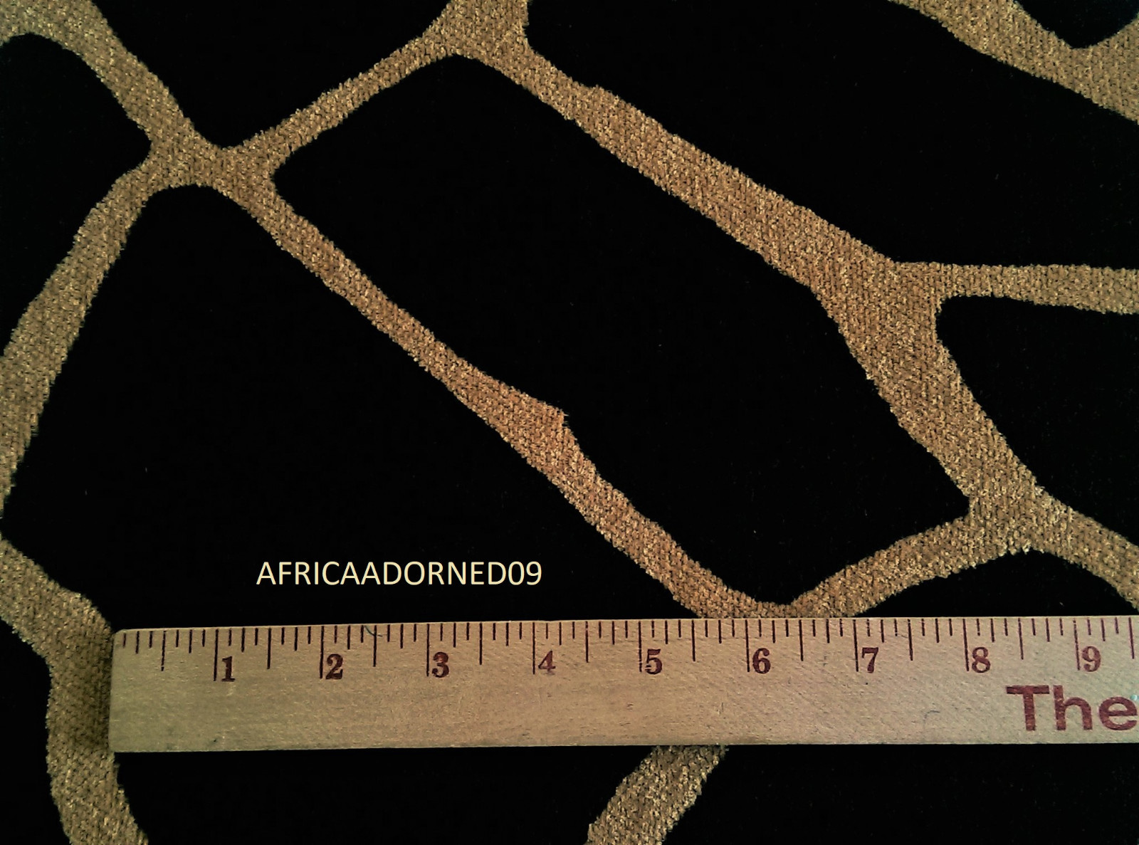 Q3Q  EXOTIC GIRAFFE  ANIMAL SKIN CHENILLE UPHOLSTERY FABRIC 5 YARDS MULTI