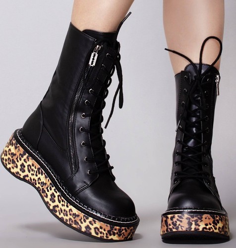 Emily $_12.JPG?set_id=880000500F