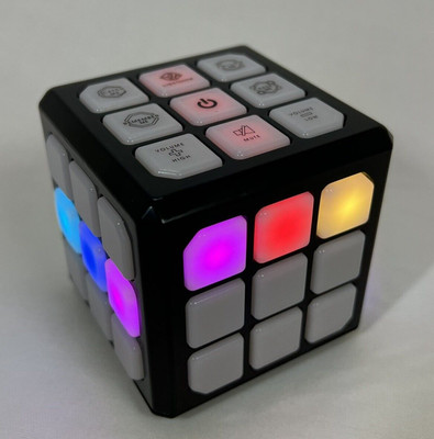 Winning Fingers Flashing Cube Electronic Memory Brain Game Handheld Works Great!