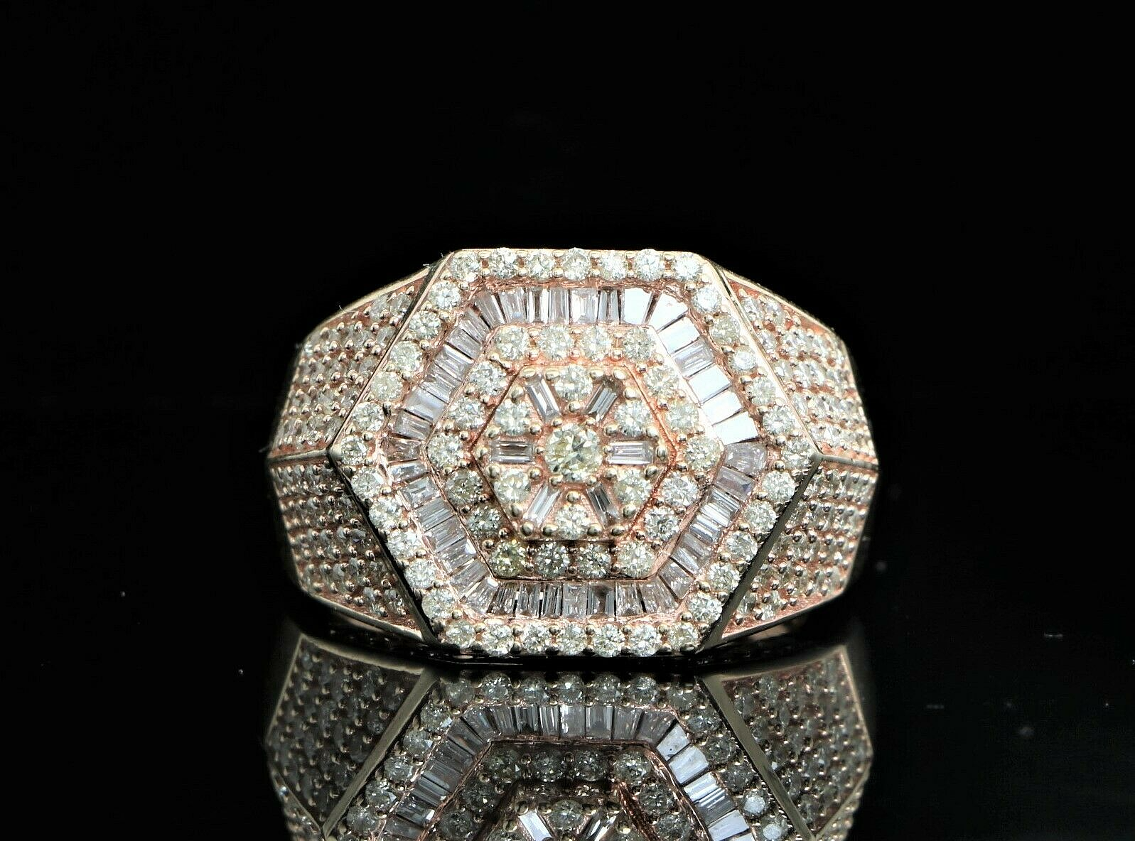 $4500 JLI 10K Yellow Gold Round Baguette Pave Set Diamond $4500 JLI 10K Yellow Gold Round Baguette Pave Set Diamond