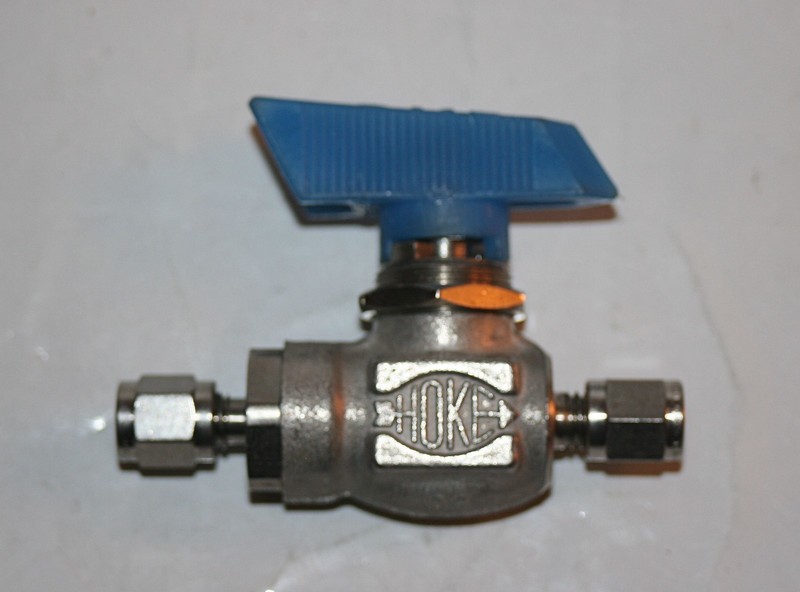 1/8" Tube 316ss Ball Valve (3000 Psig) Hoke 7142G2Y